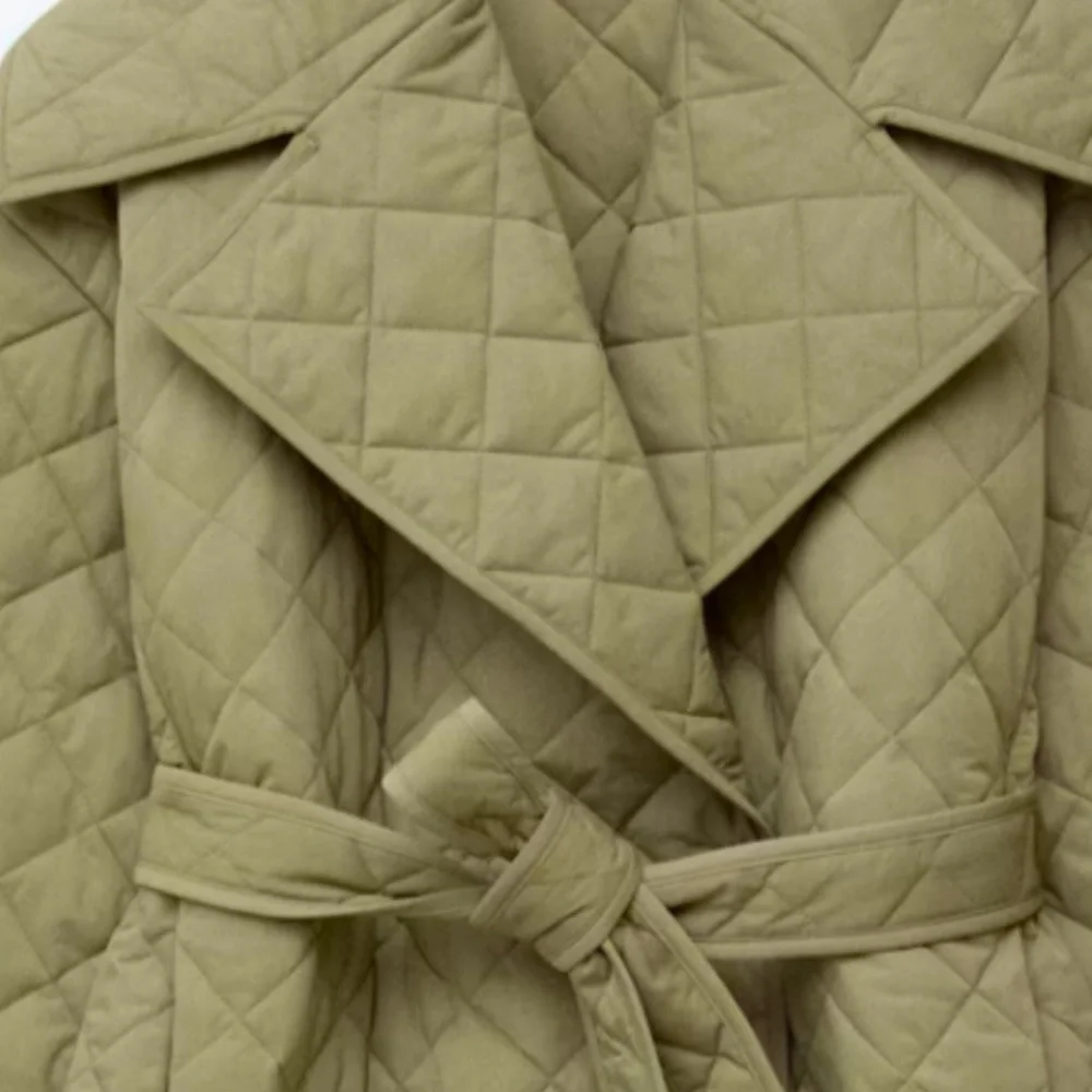 Padded quilt jacket. - Picture 8 of 13